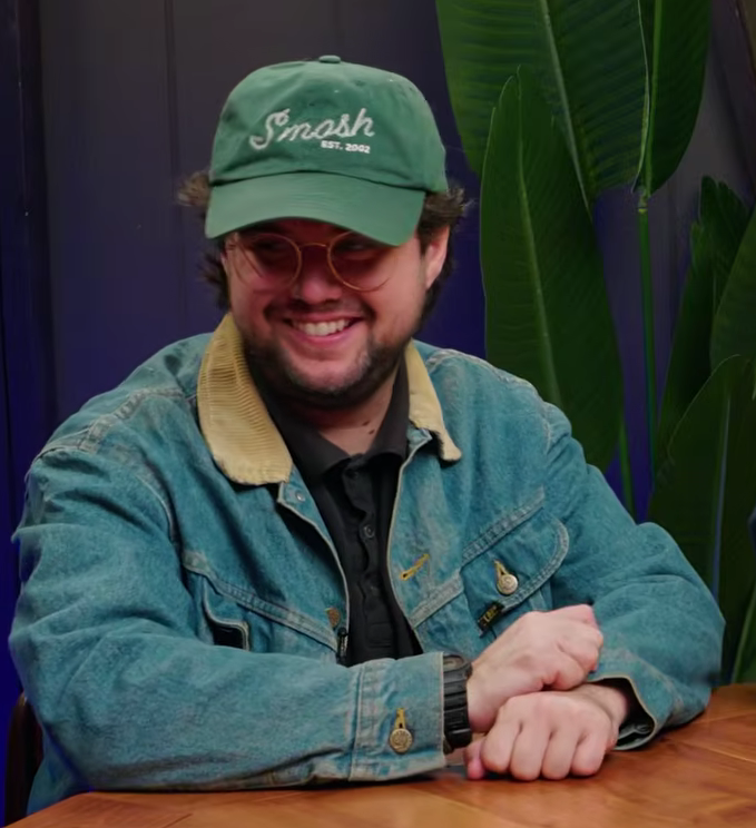 spourtneys's tweet photo. spencer saying "this guy's so cool" about shayne and then looking at courtney like this ... my brother in christ control it https://t.co/Z81uCiVvBF
