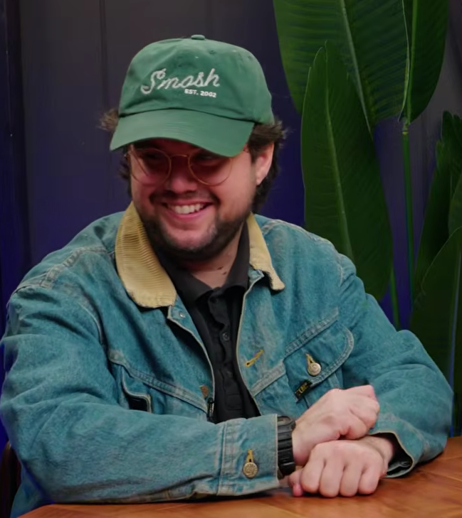 spourtneys's tweet photo. spencer saying "this guy's so cool" about shayne and then looking at courtney like this ... my brother in christ control it https://t.co/Z81uCiVvBF