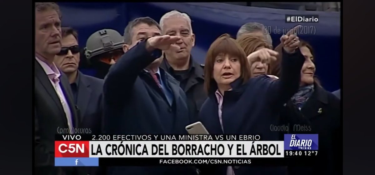 ¿Te acordás cuando Patricia Bullrich y 2200 policías no pudieron bajar a un borracho de un árbol?

Le ofrecieron 50 pesos para bajar, los agarró y volvió a subir al árbol. 

Bullrich fue dos veces ministra de seguridad.