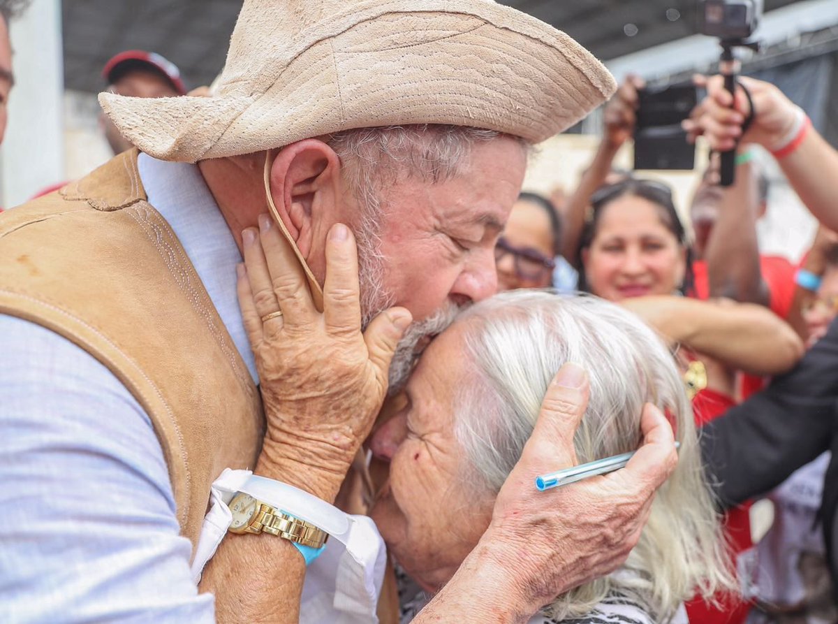 Pedro Rousseff tweet media