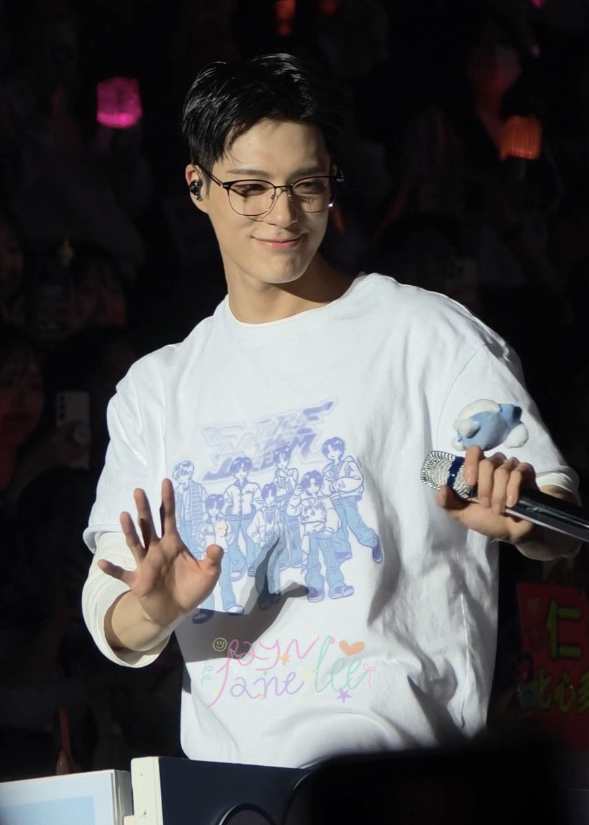 𝘫𝘢𝘺𝘯 𝘭𝘦𝘦 ♡‧₊˚ tweet media