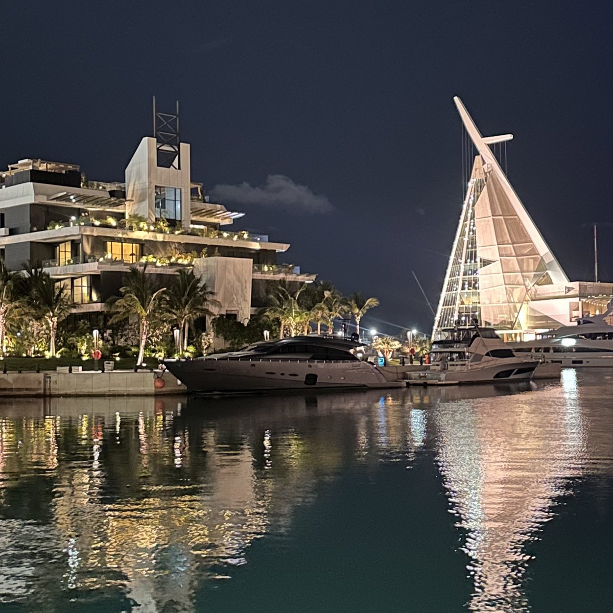 مَوئِل | معماري 🏛️ tweet media