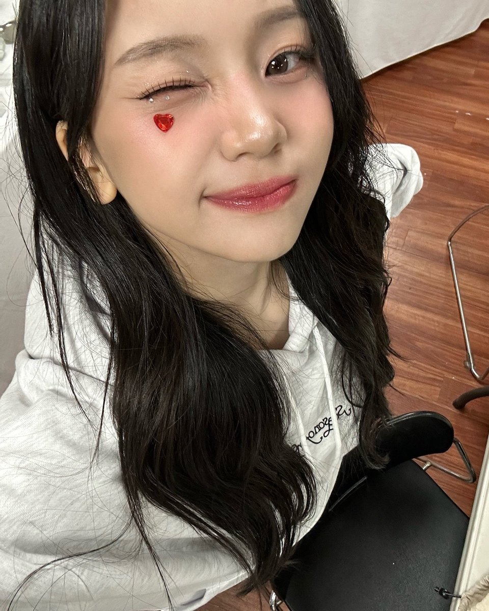 𝔖ǝaso͞n 𝑜𝑓 𝐌o͞chis tweet media