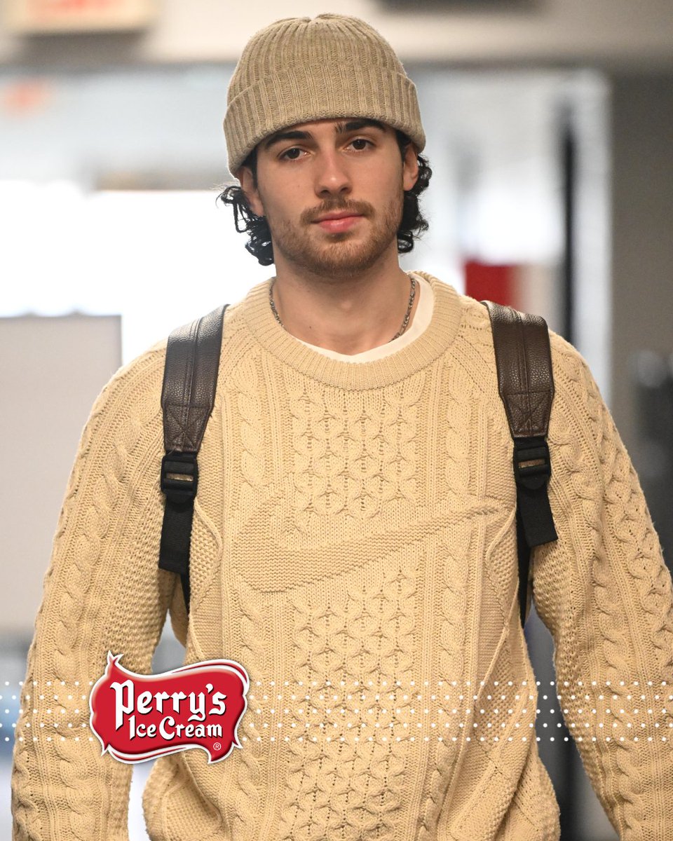 AmerksHockey's tweet photo. Sunday #SweetSuits for our last game on the March calendar! @perrysicecream #LetsGoAmerks https://t.co/qg0KeWl1sY