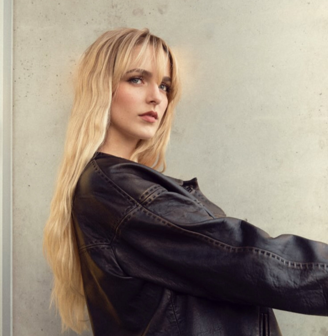 maysilee thinker 💭 tweet media