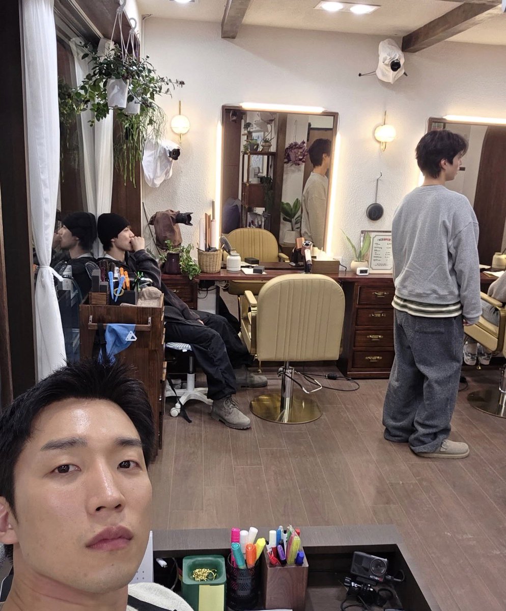 dolgolaeui's tweet photo. Lee Sang Yi #leesangyi #이상이 #bloodhounds #bloodhounds2 #goodboy #nogainnolove #spiceupourlove #mydemonkdrama #hanriverpolice #hometownchachacha #youthofmay #whenthecamelliablooms You can also follow Sang Yi’s official IG account - leesangyi_ https://t.co/NFj8HpklBI