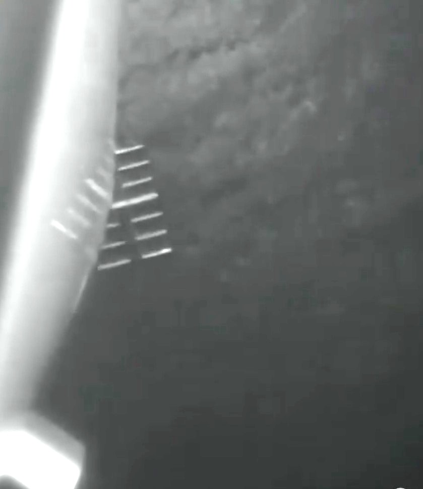 IlkayEfetr's tweet image. ATMACA seyir füzesinin kara hedeflerine atılan KARA ATMACA füze denemesi. Füze kara hedefi olarak belirlenen deniz üzerindeki sabit hedefe havadan yüksek açıyla,hızla yaklaşırken ve hedefe temastan önce. Füzenin taşıdığı patlayıcı miktarı 250 kg+ #ATMACA #Türk #seyirfüze