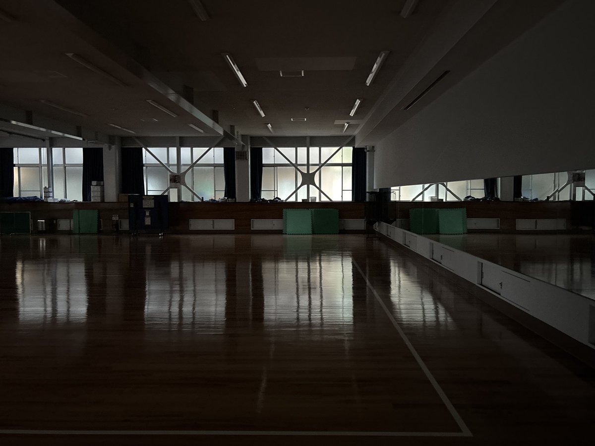 kucoach's tweet photo. @ZT1FoeTimP70992 久留米大学は施設自体が物凄く綺麗で使いやすいですよね👍
床清掃が定期的に実施されるので、使ってて気持ちが良いです😆 https://t.co/HC4Jkqm0CP
