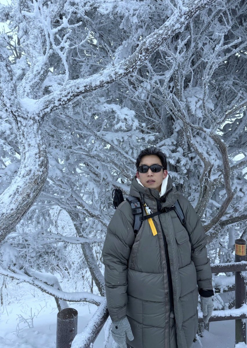 dolgolaeui's tweet photo. Lee Sang Yi #leesangyi #이상이 #bloodhounds #bloodhounds2 #goodboy #nogainnolove #spiceupourlove #mydemonkdrama #hanriverpolice #hometownchachacha #youthofmay #whenthecamelliablooms You can also follow Sang Yi’s official IG account - leesangyi_ https://t.co/gVf7dQaeMa