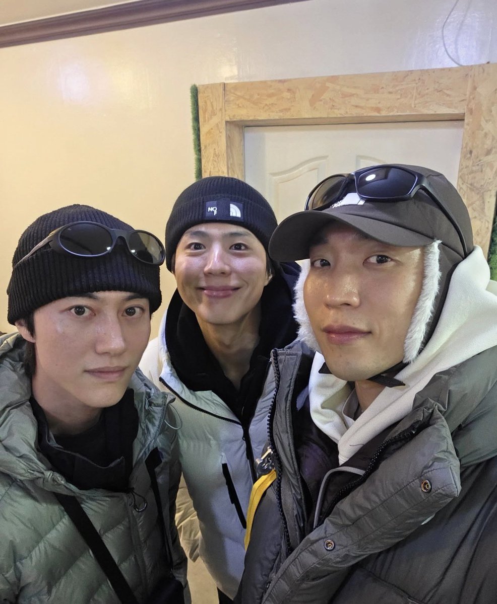 dolgolaeui's tweet photo. Lee Sang Yi #leesangyi #이상이 #bloodhounds #bloodhounds2 #goodboy #nogainnolove #spiceupourlove #mydemonkdrama #hanriverpolice #hometownchachacha #youthofmay #whenthecamelliablooms You can also follow Sang Yi’s official IG account - leesangyi_ https://t.co/gVf7dQaeMa