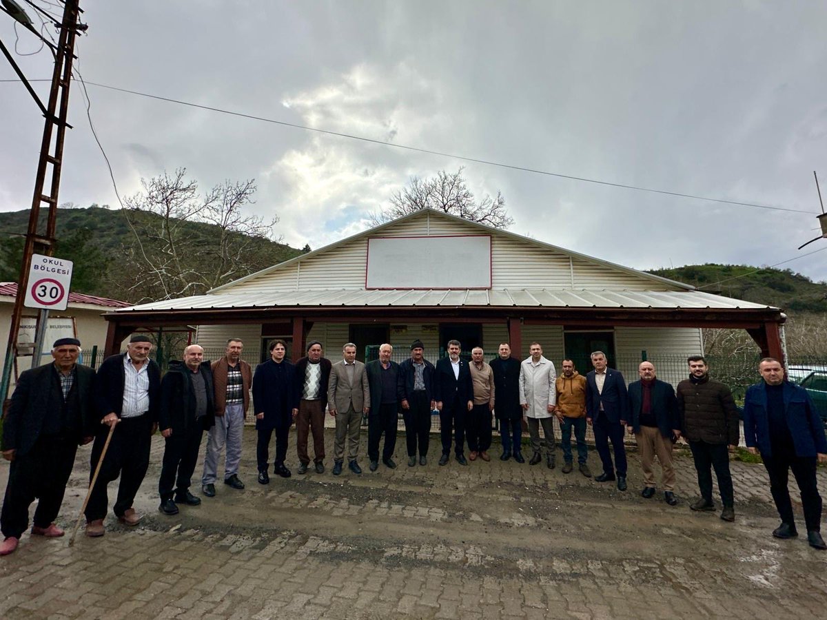 📍Öşlü Mahallesi
📍Hartlap Mahallesi
📍Dereboğazı Mahallesi
📍Kale Mahallesi

Mahalle ziyaretlerimiz kapsamında kıymetli hemşehrilerimizle bir araya gelerek gönül köprülerimizi daha da sağlamlaştırdık.