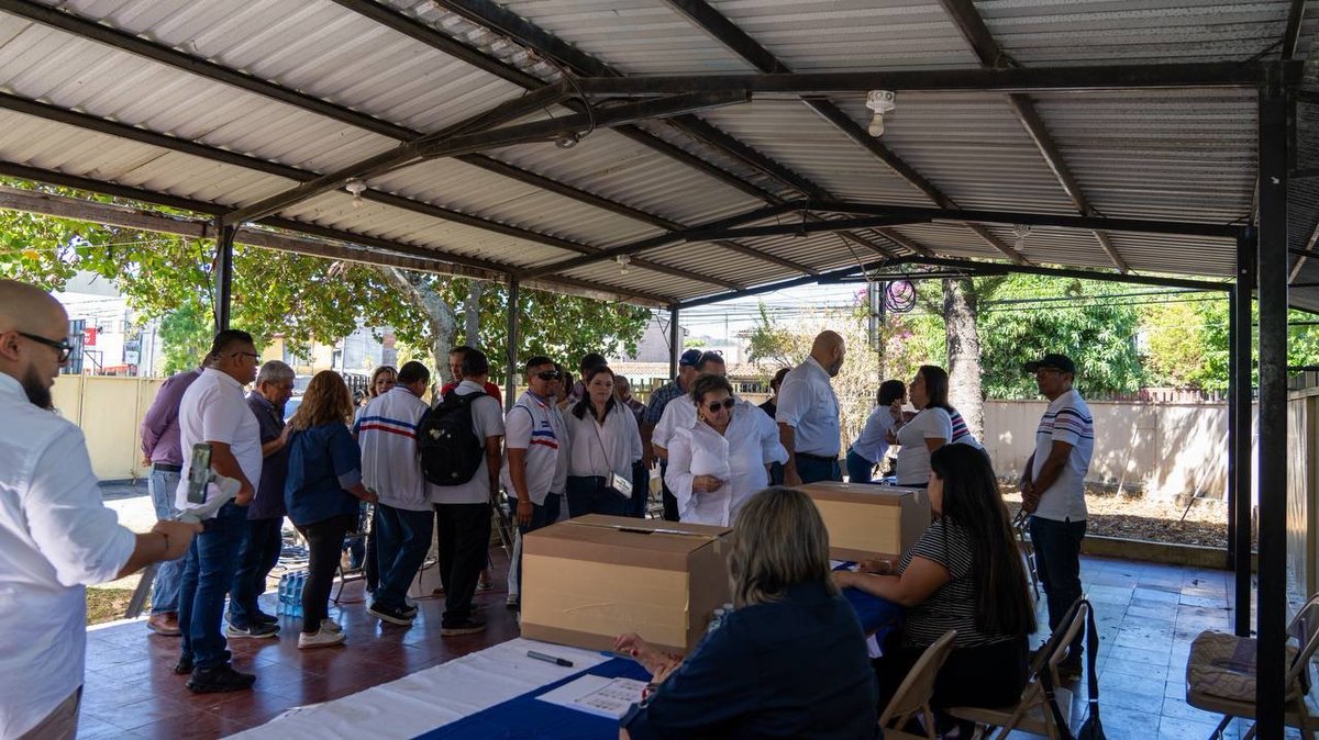 ARENAOFICIAL's tweet image. La participación se desarrolla con entusiasmo en distintos puntos del país.
Nuestros miembros activos estan respondiendo al llamado con compromiso y convicción.
Aún estás a tiempo de ser parte de esta jornada.
🗳️ ¡Tu participación es clave!

#EleccionesInternas #ARENA