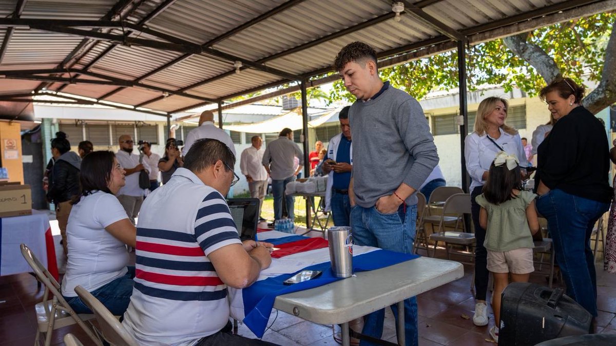 ARENAOFICIAL's tweet image. La participación se desarrolla con entusiasmo en distintos puntos del país.
Nuestros miembros activos estan respondiendo al llamado con compromiso y convicción.
Aún estás a tiempo de ser parte de esta jornada.
🗳️ ¡Tu participación es clave!

#EleccionesInternas #ARENA