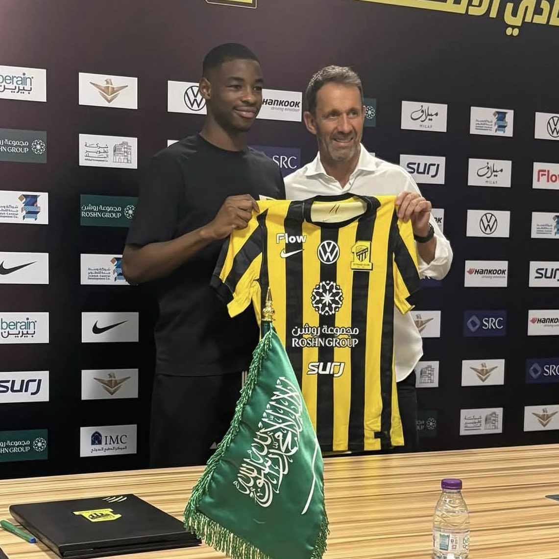 عزيز بن خالد tweet media