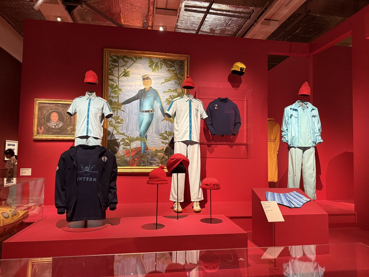 // // // ANDY tweet media