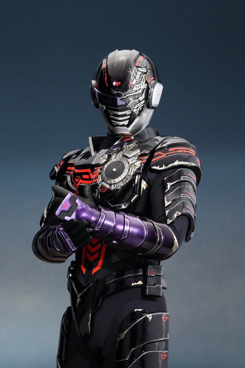 デス・ギャバンをマッドギャラン(『巨獣特捜ジャスピオン』)っぽい立ち