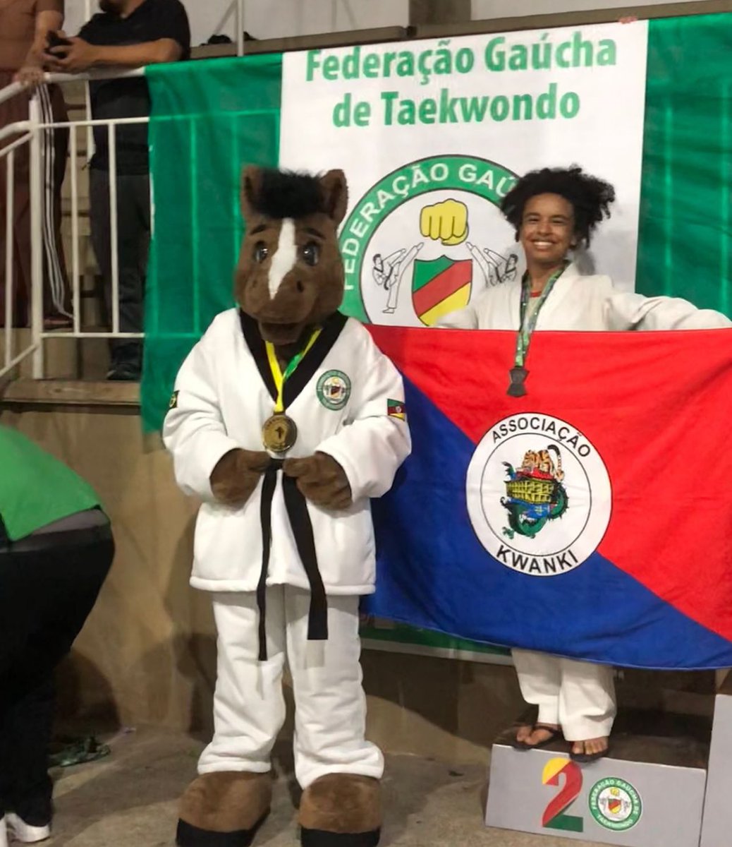 Glainá Boucinha • 👛 tweet media