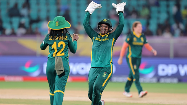 CapricornFM's tweet photo. #SportsMasterstroke | What caught your eye in the world of sports this past weekend?
Share with the #CapricornBreakfast team on WhatsApp: 079 899 6226. https://t.co/lUBNrUxoke