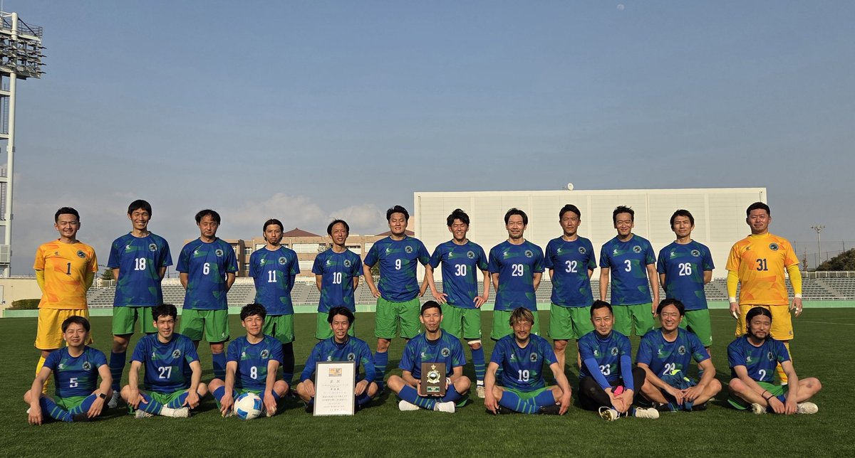 UKON19's tweet photo. 全日本O-40サッカー選手権
東京都予選決勝
FCフエンテ東久留米
0-2
エリース東京

初めての決勝の舞台
聖地西ケ丘サッカー場

48歳になっても
好きなことで素敵な場所で
サッカーができる

東京No.2

一緒に戦ってきた仲間と
こんな景色でサッカーできた
幸せな1日でした

ただ悔しいからリベンジ！ https://t.co/clmGFDdt95