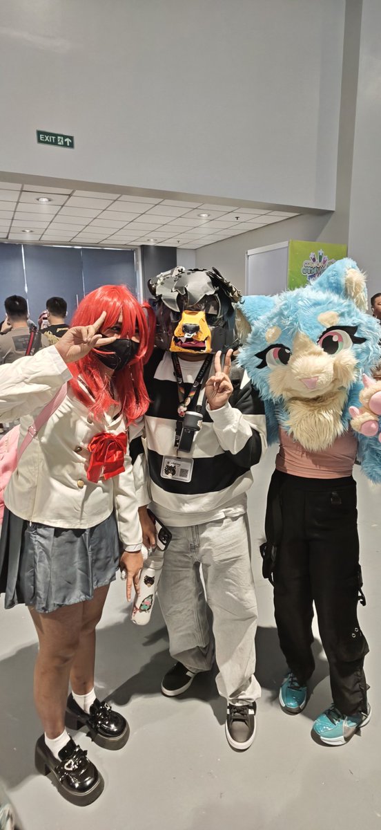 Nixie Bluebell tweet media