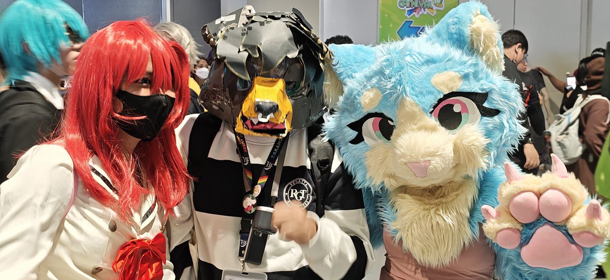 Nixie Bluebell tweet media