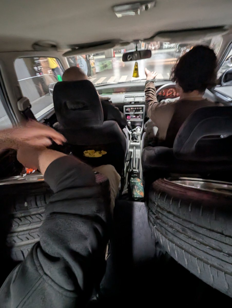 コンコン tweet media