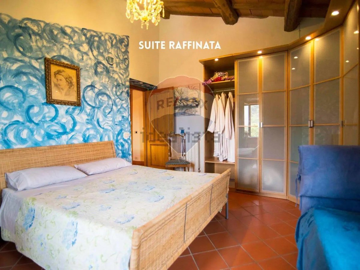 The Italian Exit tweet media