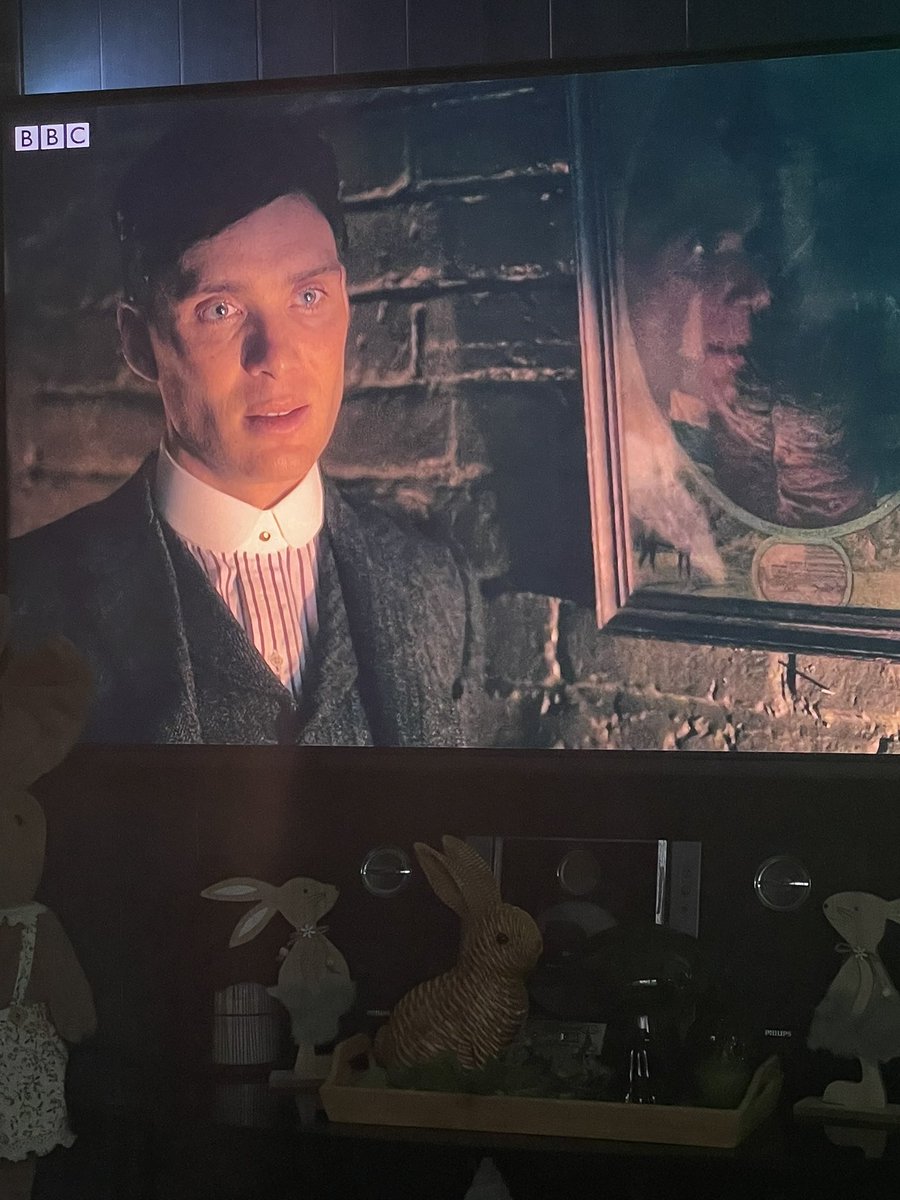 devereux1655's tweet photo. I know I’m late to the party! Going to give this a go! #peakyblinder #series 📺 https://t.co/jieZW0vSc4