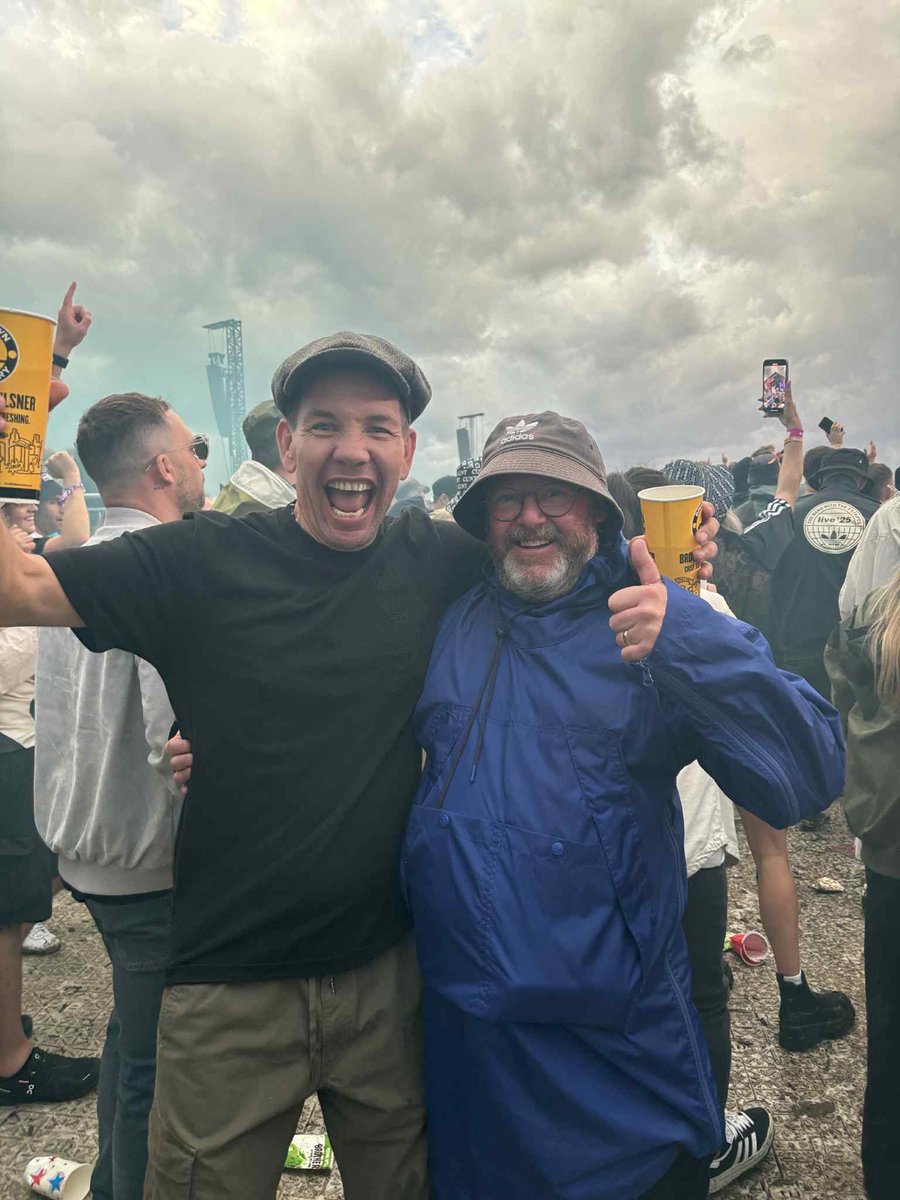 Simon Cahill Wearing BlackSamba since 86⚽️ tweet media