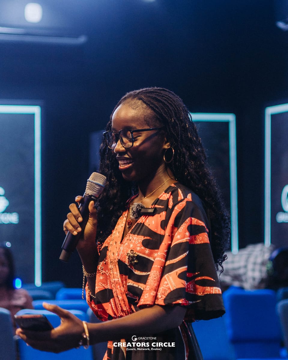 Theredcc★ tweet media