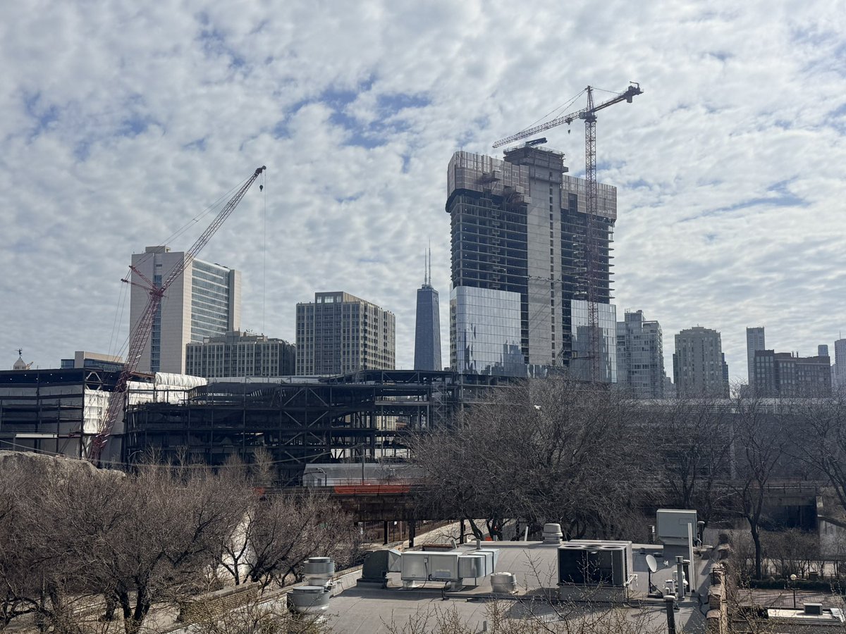 dforan5's tweet image. Love waking up and going on the roof. From this morning. 
#chicago #springmaybe Bonus casino update