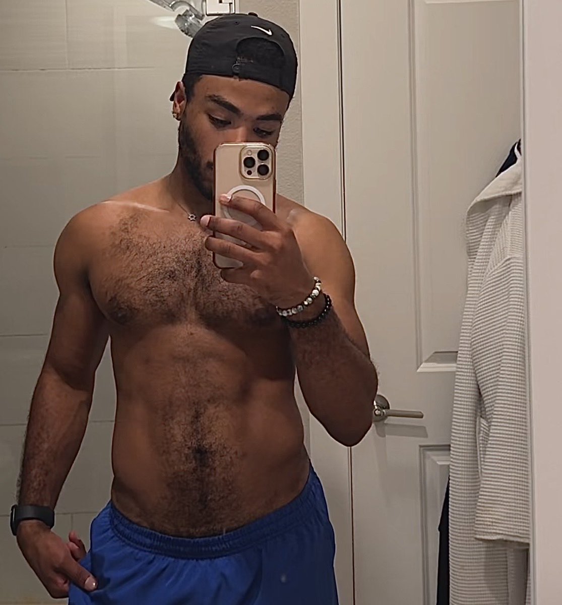 Macaronn tweet media