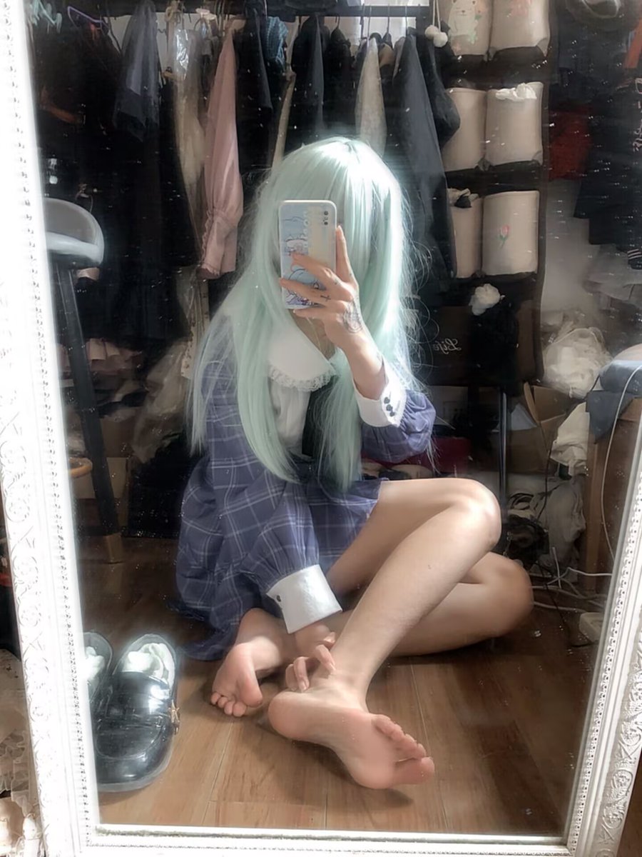 little shark tweet media