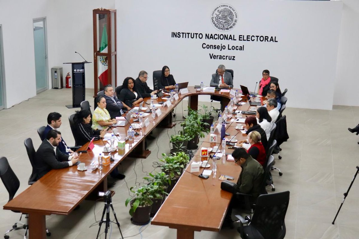 Espejo del Poder tweet media