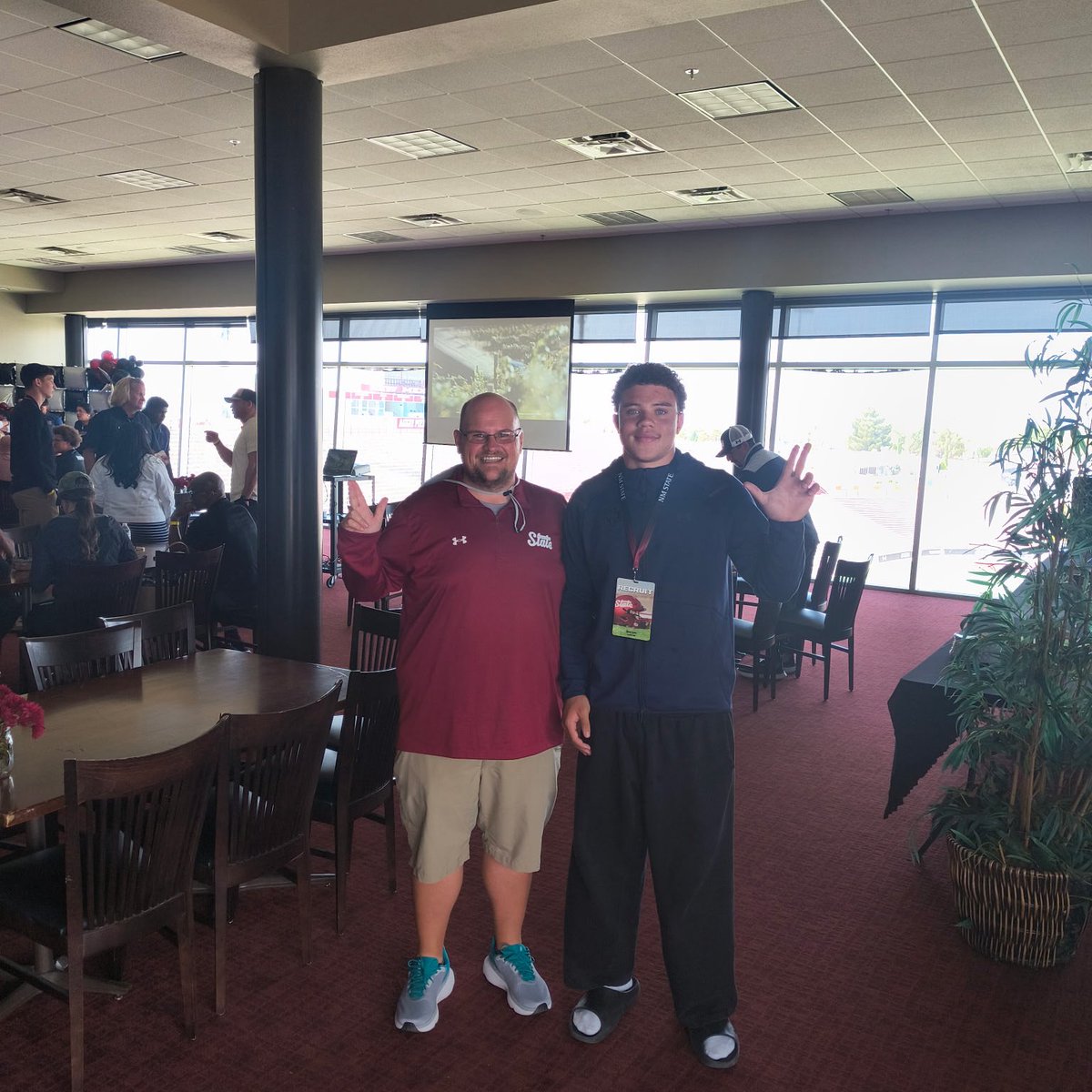 dockmileslove1's tweet photo. I had a great time @NMStateFootball, also had great talks with @CoachSiddiq and @jbmorriscoach . Thank you to @mjgaynor and @ash_dazzle for inviting and hosting me.‼️‼️‼️

@PrepRedzoneNM 
@LaCuevaFootball https://t.co/2hRSYEkzOz