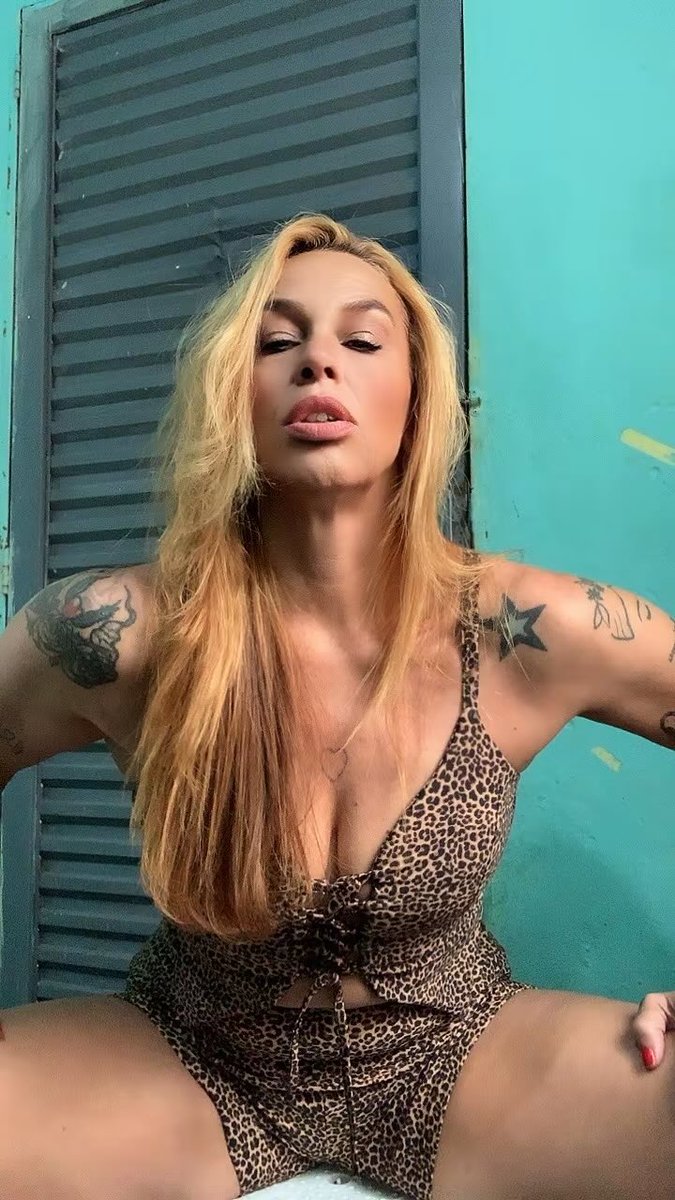 Boa tarde, militância!

O defunto já voltou pra trás das grades ou o morto vivo teve melhora milagrosa?