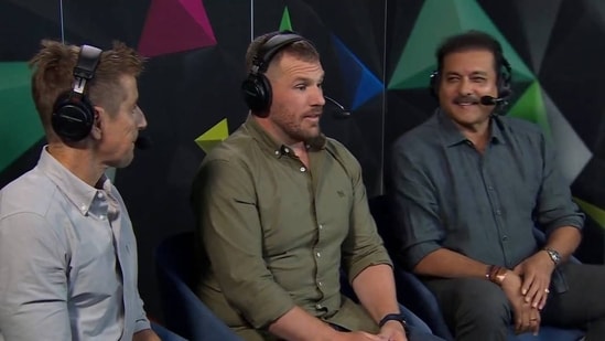 Gill_Iss's tweet photo. Ravi Shastri🎙; Can anyone break Kohli's 973 runs record in a single season???

Aaron Finch🎙; Rohit Sharma can break it anyday but he is a little bit lazy😅❤🔥 https://t.co/4aJLirZfWZ