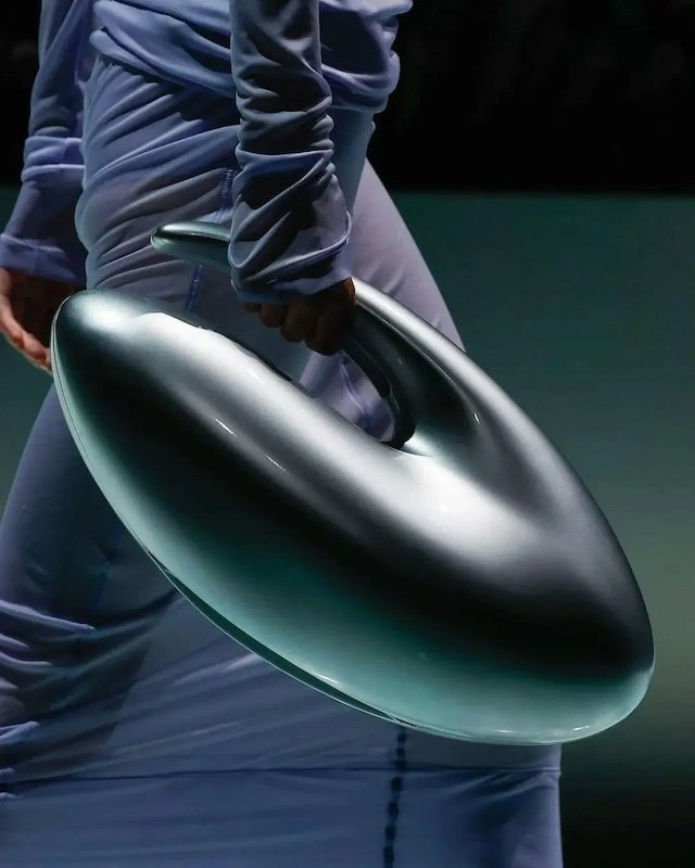 SciFiArchives's tweet photo. Futuristic Bag by Sportmax https://t.co/yMmqf8JtYW