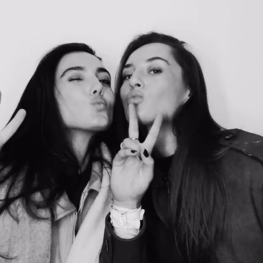 Marie-Laure tweet media