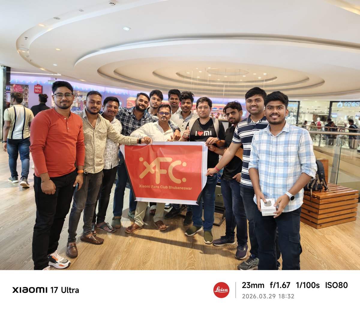 SwagatOjha's tweet image. Had the opportunity to experience the #Xiaomi17Ultra at the MIFC Bhubaneswar meet, and it truly stands out as a next-generation flagship💪
The Leica-powered camera system is exceptional-delivering stunning detail, natural color science &amp;amp; portraits in every shot 📸
#RuleTheNight