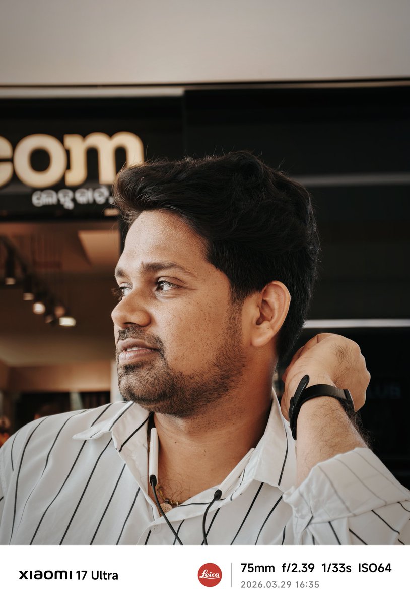 SwagatOjha's tweet image. Had the opportunity to experience the #Xiaomi17Ultra at the MIFC Bhubaneswar meet, and it truly stands out as a next-generation flagship💪
The Leica-powered camera system is exceptional-delivering stunning detail, natural color science &amp;amp; portraits in every shot 📸
#RuleTheNight