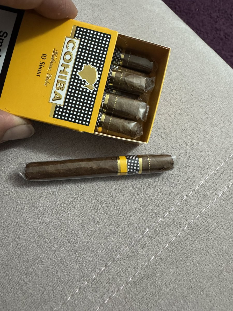 GeneraL (* tweet media