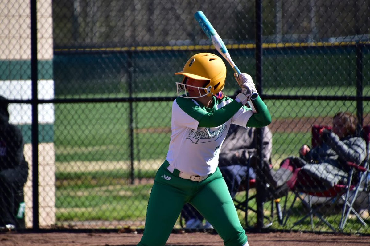 Kynlee Howell ~ 2B/Slapper tweet media