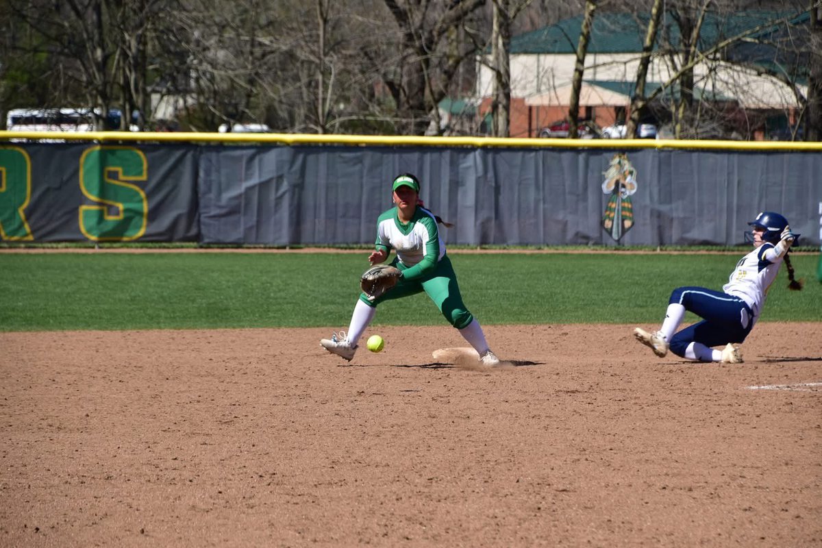 Kynlee Howell ~ 2B/Slapper tweet media