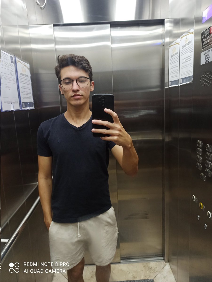 TiagoC8's tweet photo. Queria mais fds. Mas acho que esse sentimento é unânime kkkk https://t.co/4EojbFNRAz