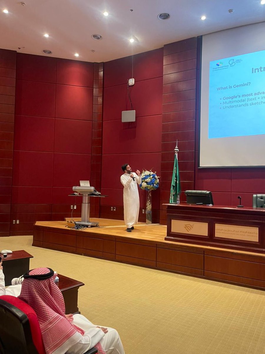 النادي الطلابي لكلية العمارة والتخطيط tweet media