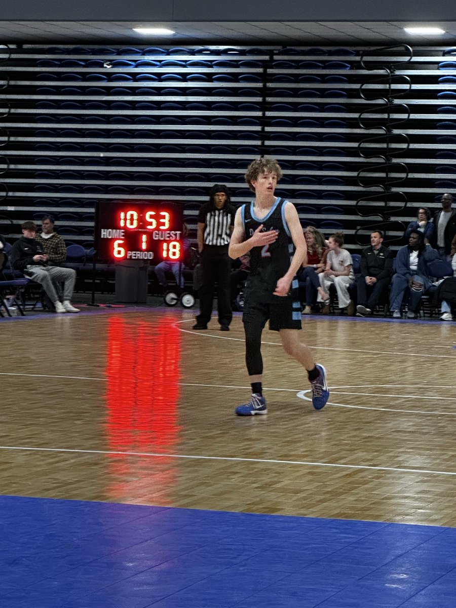bmoney277's tweet photo. 2027 Owen Hancock(Dub Salem) one of the best shooters in the state of NC already has hit 5 threes early. https://t.co/WMcH13XqIW