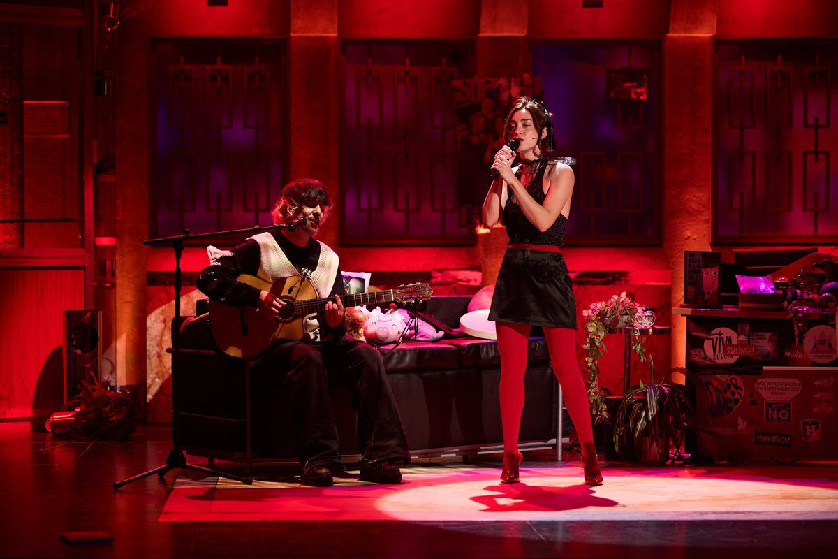 La Revuelta tweet media