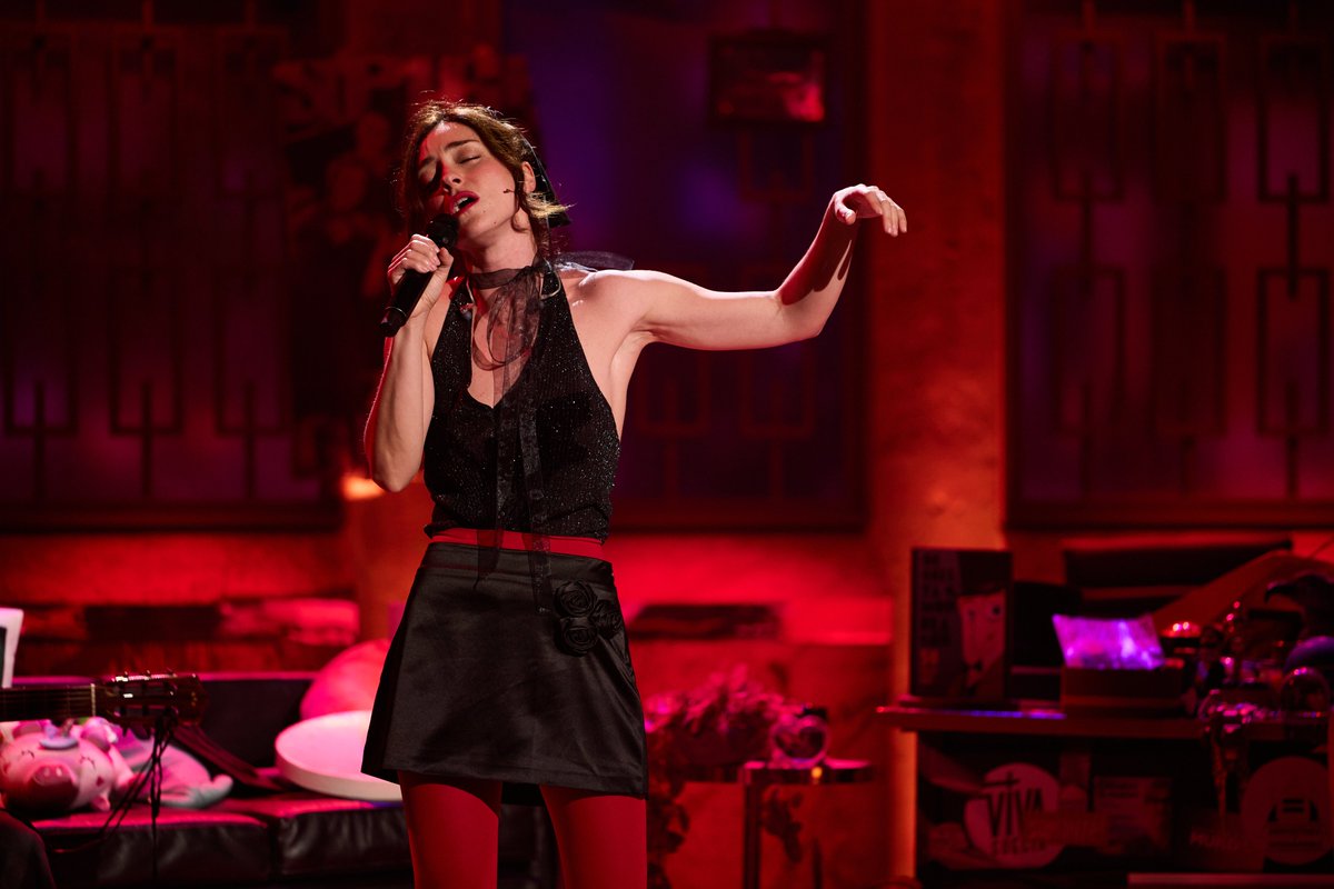 La Revuelta tweet media