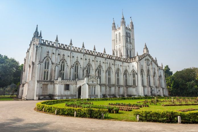 RS_Paris's tweet photo. BON DIMANCHE DES RAMEAUX ET BELLE SEMAINE PASCALE A TOUS MES AMIS CHRETIENS DU MONDE ENTIER

L’imposante cathédrale Saint-Paul de Calcutta, édifiée en 1847 https://t.co/qNnidR014M